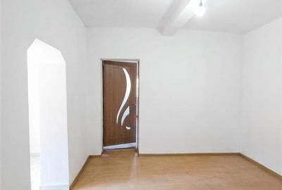 Casă cu 3 camere cu Teren 933 Mp în Sălard - 4