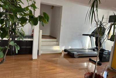 Spațiu comercial, de 400 mp, în Titulescu - 8