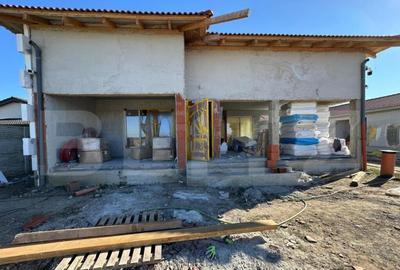 Vila Extravaganta in Santandrei, 600mp Utili - 2