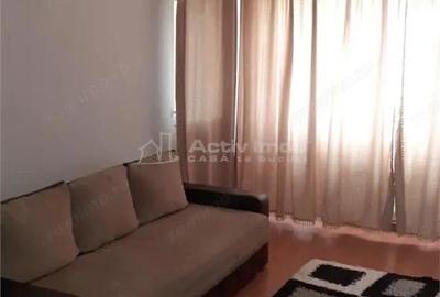 Apartament cu 3 camere decomandat în 1 Mai