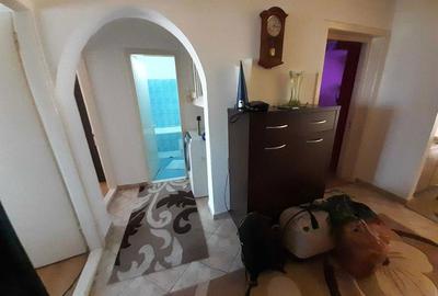 Apartament cu 3 camere decomandat în Orizont - 8