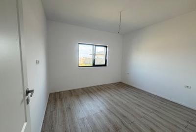 Casa Individuala pe parter in Mosnita, Toate Utilitatile, Drum asfaltat - 10
