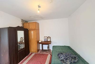 Casă cu 4 camere cu Teren 6294 Mp în Cerbu - 1