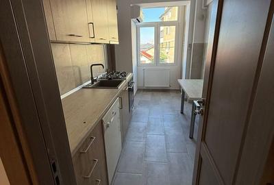 Apartament cu 3 camere decomandat în Ultracentral