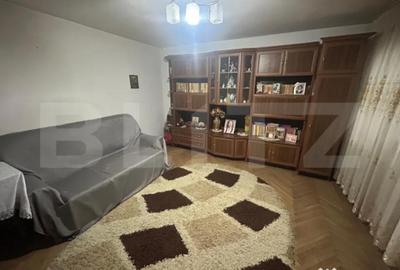 Apartament cu 3 camere decomandat în Micro 5 - 2