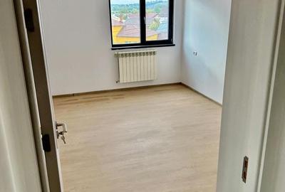 Apartament cu 4 camere decomandat în Central - 4
