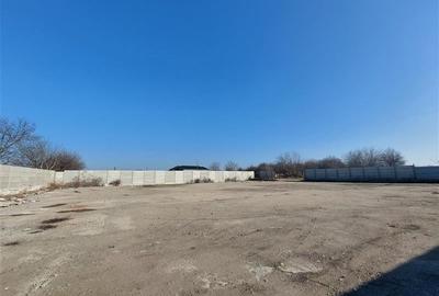 Teren ingradit si betonat, in apropiere de Aeroport - 3