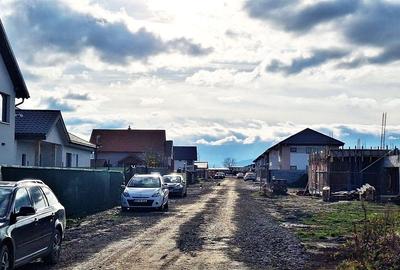 Vând teren comuna Cristian jud Brașov 714 metri patrați preț 78.000 E - 3