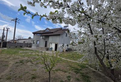 Casă cu 4 camere în Central - 5