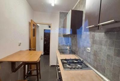 Garsonieră decomandată în Central - 3