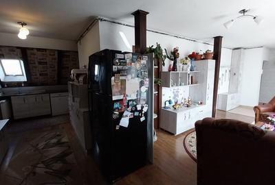 Apartament 4 camere 94 mp+terasa 17 mp Floresti central - 3