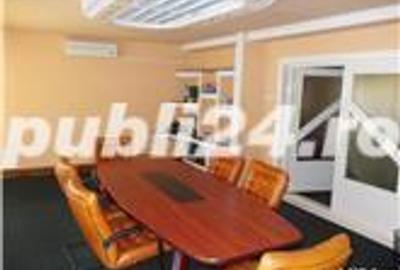 Spațiu comercial, de 1,500 mp, în Central - 6