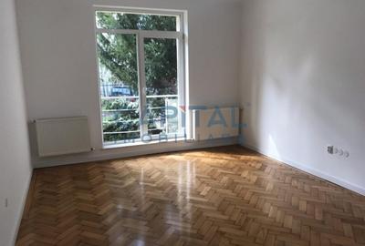 0% Comision! Apartament cu 3 camere de inchiriat, zona Central - 3