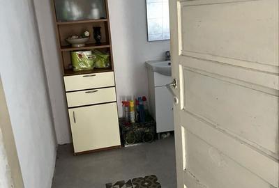 Casă cu 3 camere decomandat în Ulmi - 1