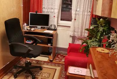 Apartament 3camere Simeria etaj 1 - 3