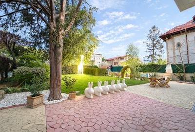 Casă individuală cu 10 camere cu Garaj în Arcul de Triumf - 1