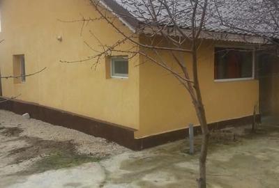 Casă cu Teren 1200 Mp în Mârșa - 1