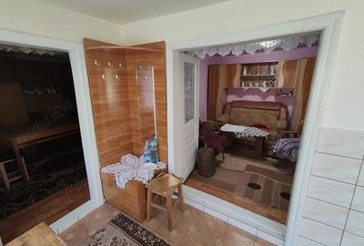 Vanzare casa batraneasca la poalele Mun?ilor Macin 1000 mp teren, 5 camere, vedere panoramica - 1