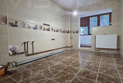 Apartament cu 3 camere decomandat în Central - 3