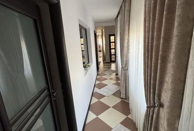 Casă cu 4 camere cu Teren 260 Mp în Central - 11