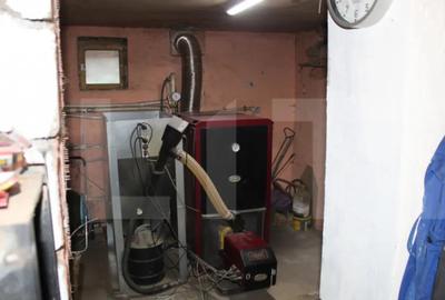 Casă cu 7 camere cu Teren 1580 Mp în Central - 3