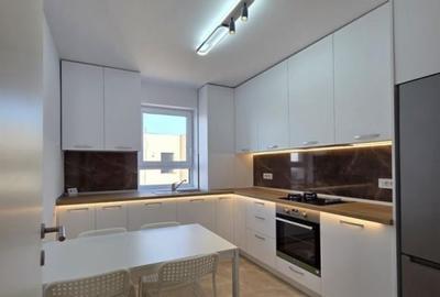 Apartament cu 3 camere decomandat, mobilat în Tractorul - 2