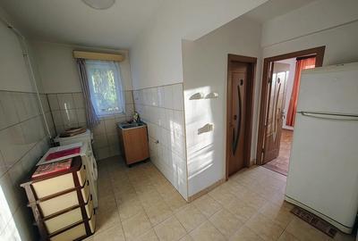 Vand apartament 3 camere in Hunedoara, zona Centrala, etaj 2. Pre? 65000 euro neg - 4