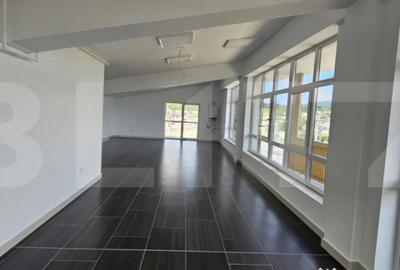 Spațiu comercial, de 2,351 mp, în Central - 5