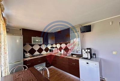 Casă cu 7 camere cu Teren 1105 Mp în Cârcea