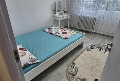 Apartament cu 2 camere decomandat în Titan