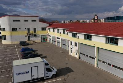 Spațiu comercial, de 800 mp, în Central