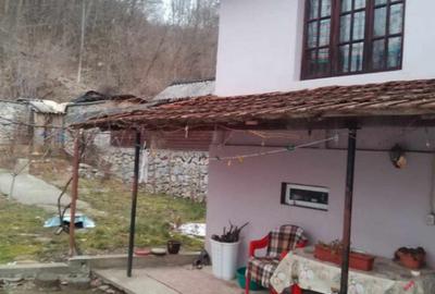 Casa situata in Oras Tismana - Isvarna - 8