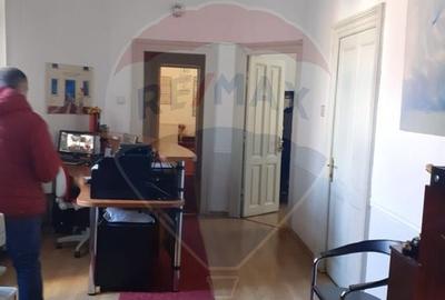 Spatiu de birouri/comercial -  parter+demisol /P+E+M, 360 mp, Unirii - 4