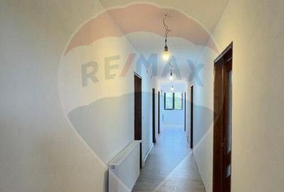 Casă cu 20 camere cu Teren 4563 Mp în Bughea de Sus - 2