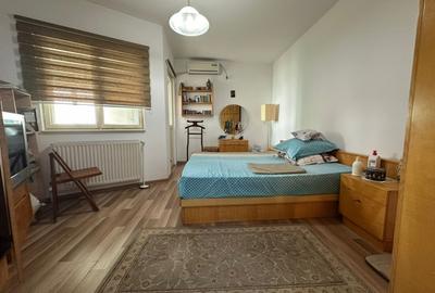 Apartament 3 camere Calarasilor, suprafata 91mp, etaj intermediar. - 2