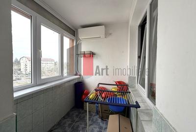 Apartament cu 4 camere decomandat în Apărătorii Patriei - 4