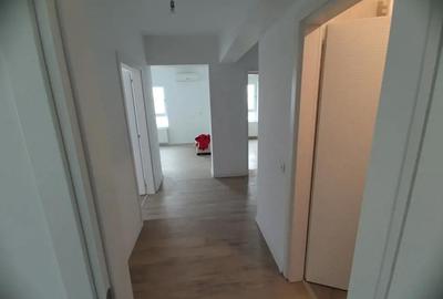 Apartament cu 3 camere decomandat în Militari