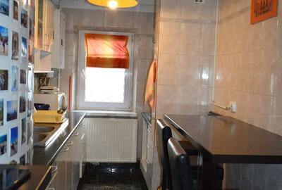 Inchiriez apartament 2 camere decomandat Centru Civic Brasov Inchiriez apartament 2 camere decomandat Centru Civic Brasov - 4