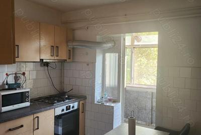 Apartament cu 3 camere decomandat în Tătărași - 9