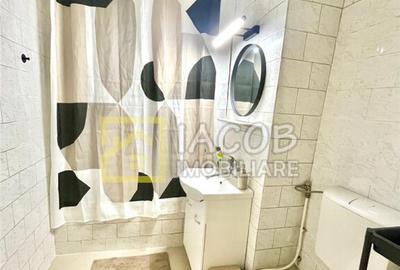 Spațiu comercial, de 55 mp, în Central - 15