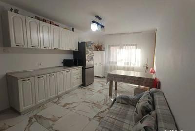 Apartament cu 3 camere decomandat în Central - 1