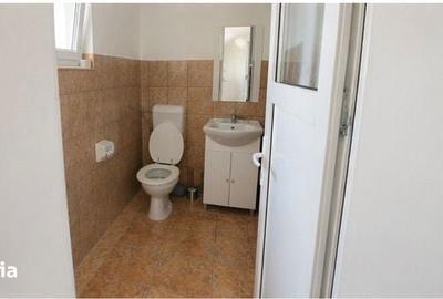Casă cu 3 camere cu Teren 1318 Mp în Central - 1