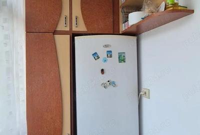 Apartament 2 camere transformat in 3 camere, zona Biserica Noua, decomandat, etaj 3 - 5