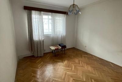 Apartament cu 3 camere decomandat în Dâmbu - 5