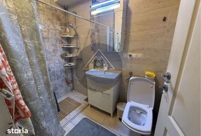 Casă cu 3 camere decomandat cu Teren 300 Mp în Central - 2