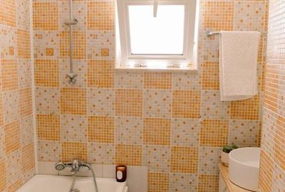 Apartament cu 3 camere decomandat în 9 Mai - 19