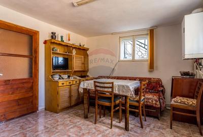 Casa de vanzare in Copaceni teren 700 mp - 10
