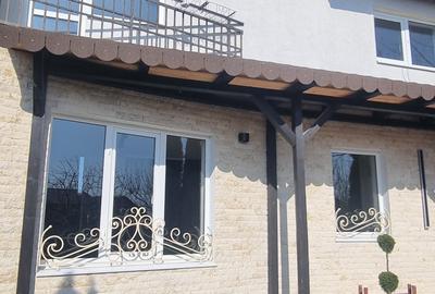 Casă cu 4 camere în Central