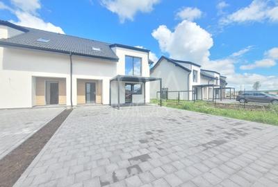 Duplex cu 4 camere cu Canalizare în Șura Mică - 2