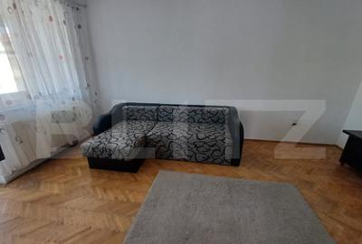 Apartament de inchiriat, cu 2 camere, 50 mp, zona Aleea Smar - 1